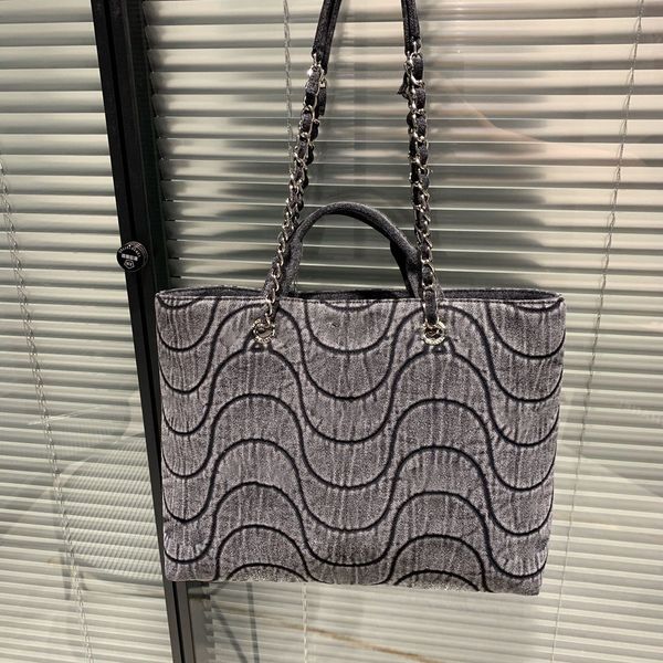 new large capacity shopping bag denim luxury designer bag chain brand women luxury handbag designer tote bag single shoulder bag winter c ba
new large capacity shopping bag denim luxury designer bag chain brand women luxury handbag designer tote bag single shoulder bag winter c ba