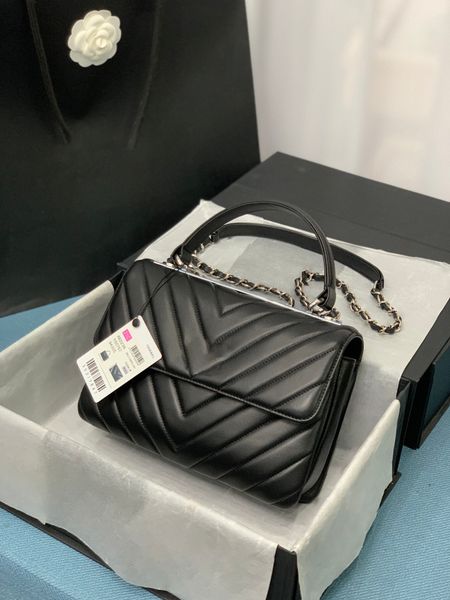 classic c bag leather fashion tote metal locking buckle clamshell design one shoulder bag chain crossbody bag 25cm wallet twill
classic c bag leather fashion tote metal locking buckle clamshell design one shoulder bag chain crossbody bag 25cm wallet twill