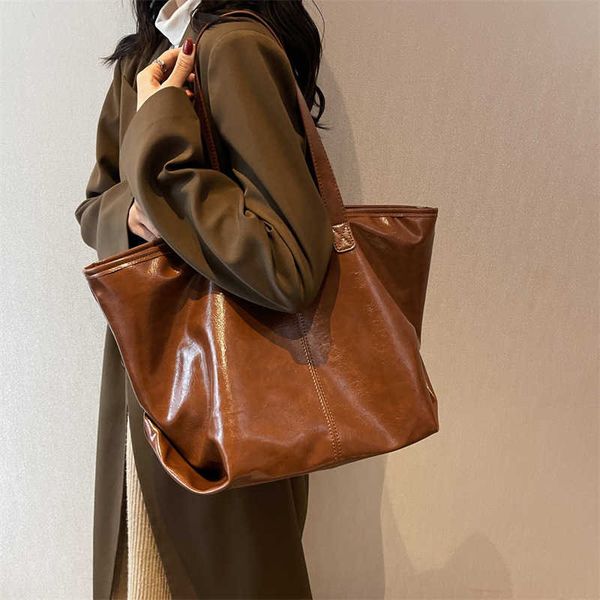 2022 wholesale luxury handbags for women fashion soft leather vintage large capacity shoulder bag ladies portable tote
2022 wholesale luxury handbags for women fashion soft leather vintage large capacity shoulder bag ladies portable tote