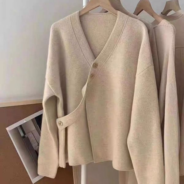 women's sweaters blends korean temperament fashion autumn spring v neck long sleeve white wool coat women belt sweater jacket 230111, White;black
women's sweaters blends korean temperament fashion autumn spring v neck long sleeve white wool coat women belt sweater jacket 230111, White;black