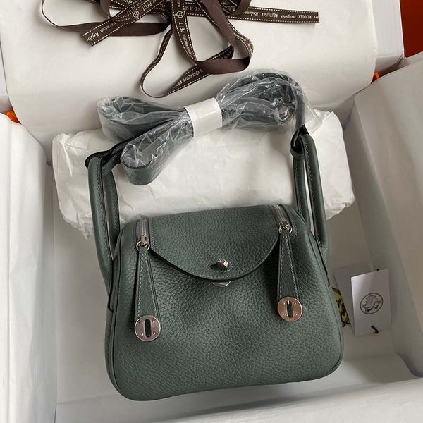 fashion designer woman bag plain women shoulder bag handbag purse original box genuine leather cross body quality wide range of colors simpl
fashion designer woman bag plain women shoulder bag handbag purse original box genuine leather cross body quality wide range of colors simpl