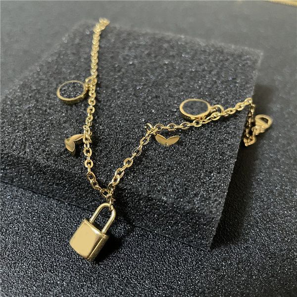 trendy jewellery lady luxury bracelet homme have gold color lock charm bracelet designer mens bracelets for teen girls aesthetic fashion pul, Golden;silver
trendy jewellery lady luxury bracelet homme have gold color lock charm bracelet designer mens bracelets for teen girls aesthetic fashion pul, Golden;silver