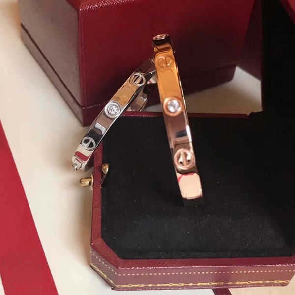 s925 sterling silver round smooth face bracelet women's fashion versatile four seasons rose gold show white card home same style, Black
s925 sterling silver round smooth face bracelet women's fashion versatile four seasons rose gold show white card home same style, Black