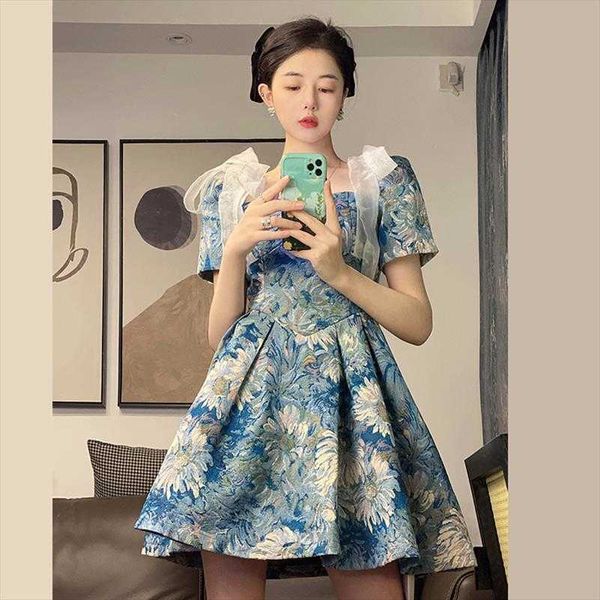 french style retro lace up dresses square collar floral dress female summer puff, Black;gray
french style retro lace up dresses square collar floral dress female summer puff, Black;gray