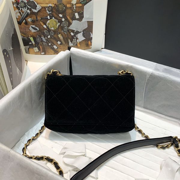 mini bag chain clamshell design velvet fabric luxury bag women designer one shoulder bag brand bag tote crossbody bag leather
mini bag chain clamshell design velvet fabric luxury bag women designer one shoulder bag brand bag tote crossbody bag leather