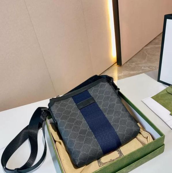 2023 luxury designer men shoulder bag famous brand large capacity specially designed for men two sizes two colors messenger bag
2023 luxury designer men shoulder bag famous brand large capacity specially designed for men two sizes two colors messenger bag