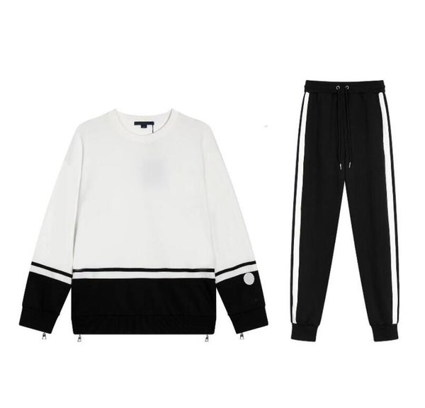 Classic Designer Tracksuits Mens Women Two Piece Hoodies Pants with Letters Pattern Print Unisex Sweatsuits Autumn Outfits Fashion Tracksuits 2 Colors, Black
Classic Designer Tracksuits Mens Women Two Piece Hoodies Pants with Letters Pattern Print Unisex Sweatsuits Autumn Outfits Fashion Tracksuits 2 Colors, Black