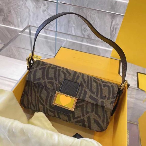 baguette designer tote bags ff clutch shoulder 1997 fend fashion luxury handbag hobo women men nylon wallet envelope embroidery
baguette designer tote bags ff clutch shoulder 1997 fend fashion luxury handbag hobo women men nylon wallet envelope embroidery