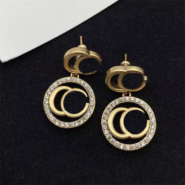 classic stud ohrringe designer earrings for women trendy gold color dangle earings retro hollow letter personality valentines day jewelry lu, Golden;silver
classic stud ohrringe designer earrings for women trendy gold color dangle earings retro hollow letter personality valentines day jewelry lu, Golden;silver