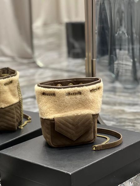 lamb hair mini bucket bag double patchwork color female designer handbag luxury bag tote bag shopping bag chain fashion crossbody bag 2023 w
lamb hair mini bucket bag double patchwork color female designer handbag luxury bag tote bag shopping bag chain fashion crossbody bag 2023 w