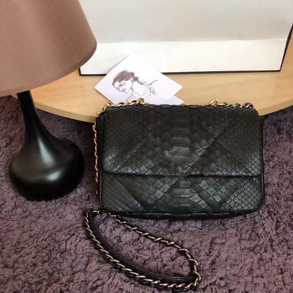 genuine leather women shoulder bag letter handbags change wallets classic womens crossbody evening bagss with box
genuine leather women shoulder bag letter handbags change wallets classic womens crossbody evening bagss with box