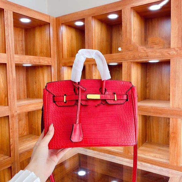 leather handbag backpack fashion designer bag crocodile womens bag new large capacity new versatile luxury fashion single genuine leather ba
leather handbag backpack fashion designer bag crocodile womens bag new large capacity new versatile luxury fashion single genuine leather ba