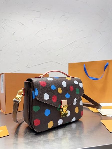 pochette metiss shoulder bags women designer metiss message handle bag handbag multiple crossbody monograms pattern with s-lock closure
pochette metiss shoulder bags women designer metiss message handle bag handbag multiple crossbody monograms pattern with s-lock closure