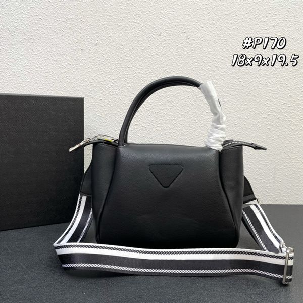 7a luxury handbag designer tote bag large calfskin letter webbing women shoulder bag fashion crossbody vintage shopping bag large capacity t
7a luxury handbag designer tote bag large calfskin letter webbing women shoulder bag fashion crossbody vintage shopping bag large capacity t