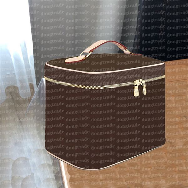 luxury leather makeup bag women designer makeup organizer beautician tool box travel large-capacity multifunctional clutch pouch dongtrade
luxury leather makeup bag women designer makeup organizer beautician tool box travel large-capacity multifunctional clutch pouch dongtrade