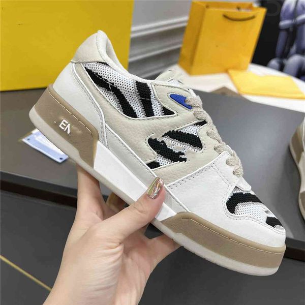 luxury design bowling shoes 2023 fashionable fendyity men and women leather canvas letter logo casual outdoor sports running shoes 02-009
luxury design bowling shoes 2023 fashionable fendyity men and women leather canvas letter logo casual outdoor sports running shoes 02-009