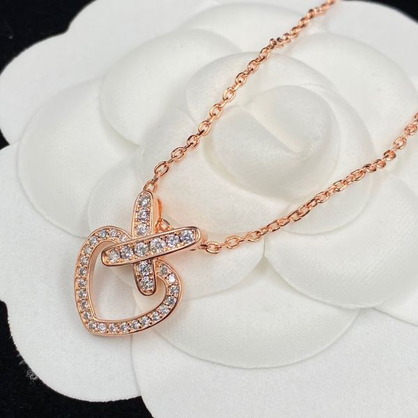women's wedding luxury designer pendant necklace rose gold love inlaid crystal jewelry women's fashion necklaces, Silver
women's wedding luxury designer pendant necklace rose gold love inlaid crystal jewelry women's fashion necklaces, Silver
