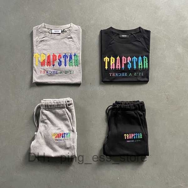 2022 embroidery trapstar men's short suit t-shirts summer hip hop trapstar. 12, White;black
2022 embroidery trapstar men's short suit t-shirts summer hip hop trapstar. 12, White;black