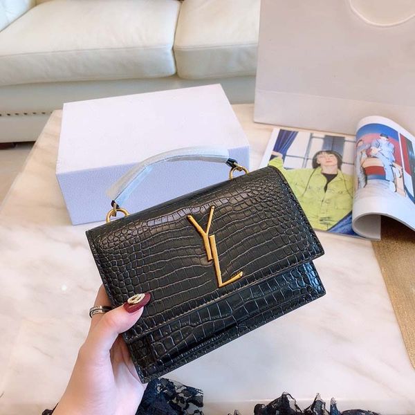 small purse designer womens luxury envelope bag imported fabric bag type exquisite classic fashion diagonal shoulder bag
small purse designer womens luxury envelope bag imported fabric bag type exquisite classic fashion diagonal shoulder bag