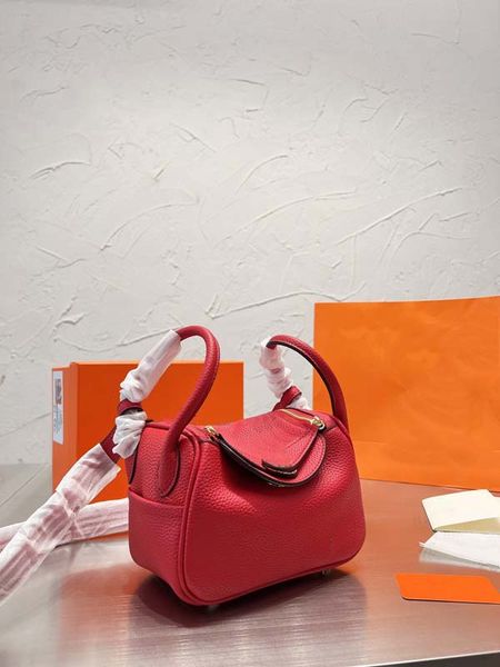 womens designer single-shoulder beach bag fashion multi-pocket bag high-end leather luxury lychee womens bag backpack large capacity fashion
womens designer single-shoulder beach bag fashion multi-pocket bag high-end leather luxury lychee womens bag backpack large capacity fashion
