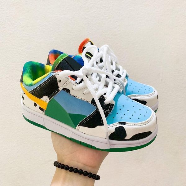 2022 kids shoes for boy girl sports black white chunky low cows trainers boys and girls athletic outdoor sneakers dunks children eur 25-35
2022 kids shoes for boy girl sports black white chunky low cows trainers boys and girls athletic outdoor sneakers dunks children eur 25-35