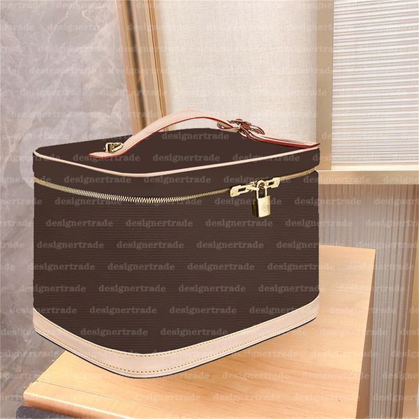 casual simplicity big makeup bag simplicity beautician makeup case princess jewelry box designertrade birthday evening bags handbag
casual simplicity big makeup bag simplicity beautician makeup case princess jewelry box designertrade birthday evening bags handbag