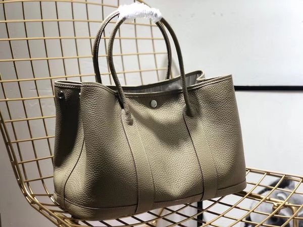 leisure 5a quality female tote bag fashion one shoulder bag handbag large capacity purse shopping bag resort leather canvas
leisure 5a quality female tote bag fashion one shoulder bag handbag large capacity purse shopping bag resort leather canvas