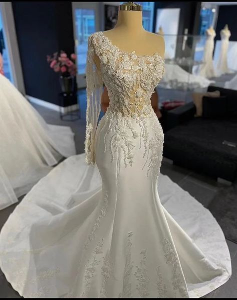 luxury beaded floral lace mermaid wedding dresses one shoulder long train bridal gowns sleeve illusio ivory satin vestido de novia, White
luxury beaded floral lace mermaid wedding dresses one shoulder long train bridal gowns sleeve illusio ivory satin vestido de novia, White