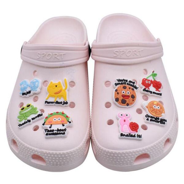 2023 pvc croc charms cartoon fruit animal shoe charm clog garden shoes flower fashion accessories gift wholesale, White;pink
2023 pvc croc charms cartoon fruit animal shoe charm clog garden shoes flower fashion accessories gift wholesale, White;pink