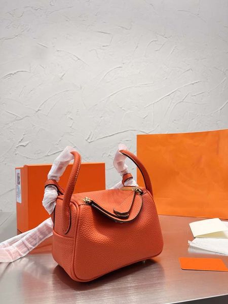 designer beach baguette leather new pillow bag advanced one-shoulder diagonal cross womens bag design metal buckle fashion versatile
designer beach baguette leather new pillow bag advanced one-shoulder diagonal cross womens bag design metal buckle fashion versatile