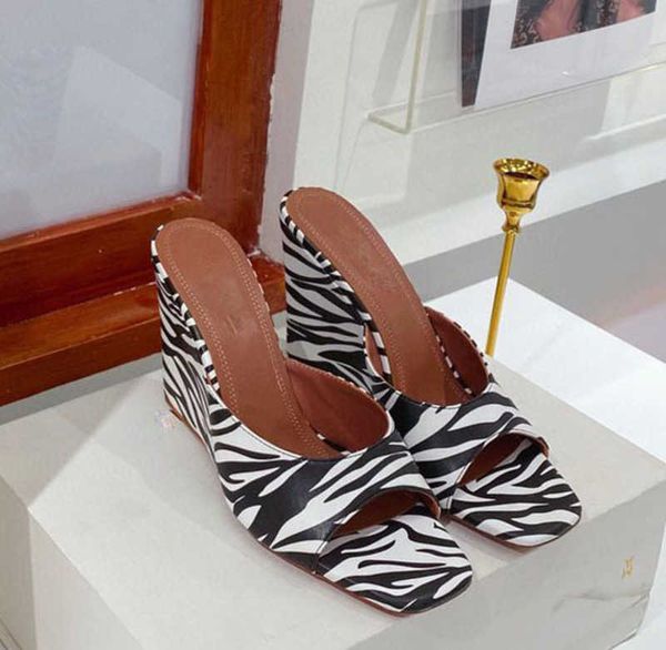 brand casual sandals high heeled slippers women's leather slope heel open toe sandals 2023 early spring new, Black
brand casual sandals high heeled slippers women's leather slope heel open toe sandals 2023 early spring new, Black
