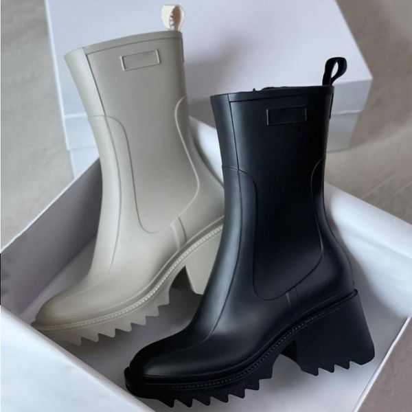 2021 women betty boots pvc rubber beeled platform knee-high tall rain boot black waterproof welly shoes outdoor rainshoes high heels no itfs
2021 women betty boots pvc rubber beeled platform knee-high tall rain boot black waterproof welly shoes outdoor rainshoes high heels no itfs