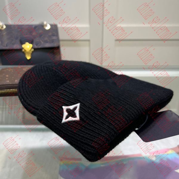 designer hat knitting winter cashmere letter casual outdoor wool hat warm three colors, Blue;gray
designer hat knitting winter cashmere letter casual outdoor wool hat warm three colors, Blue;gray