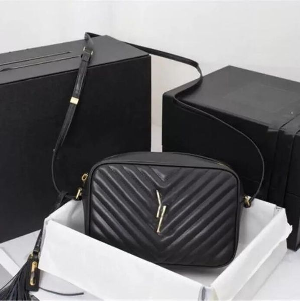 designer bags lou camera bag in quilted leather luxury handbags featuring an adjustable leather strap shoulder bag crossbody bas women stora, Red;black
designer bags lou camera bag in quilted leather luxury handbags featuring an adjustable leather strap shoulder bag crossbody bas women stora, Red;black