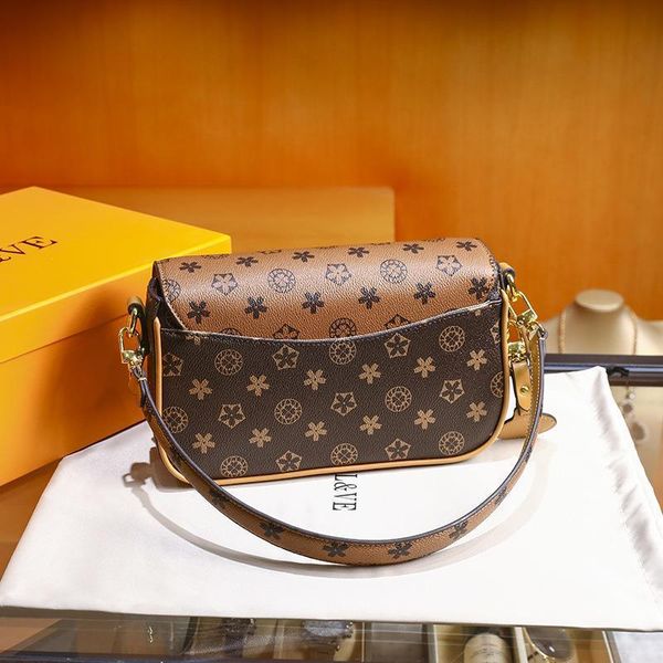 luxurys designer bag women bags handbag crossbody leather purse fashion flower shoulder lady tote bag wallet 112
luxurys designer bag women bags handbag crossbody leather purse fashion flower shoulder lady tote bag wallet 112