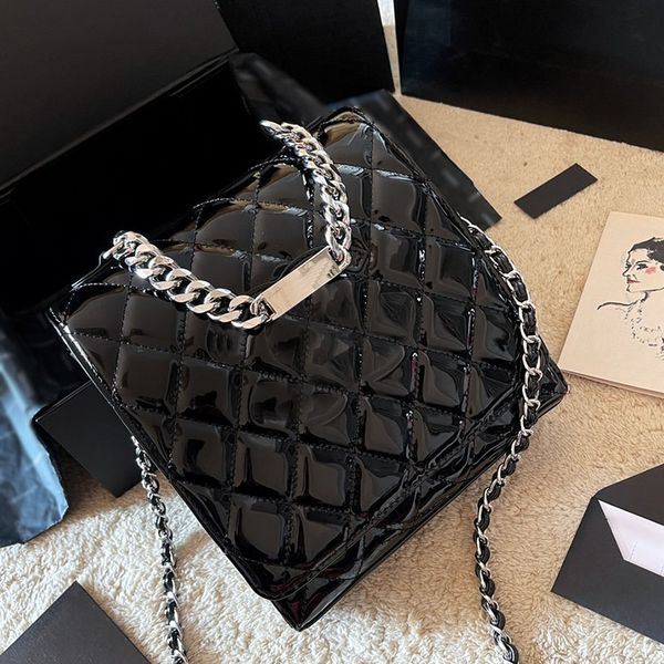 metal portable women classic flap shoulder bag patent leather quilted diamond lattice luxury designer sidewear high capacity handbag birkin
metal portable women classic flap shoulder bag patent leather quilted diamond lattice luxury designer sidewear high capacity handbag birkin
