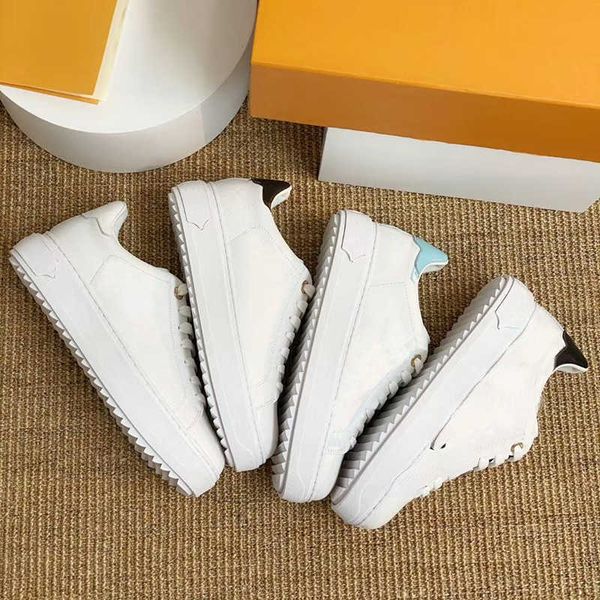 brand casual shoes women platform sneaker sport running leather lace-up shoes runner trainers flowers sneakers with size 35-40, Black
brand casual shoes women platform sneaker sport running leather lace-up shoes runner trainers flowers sneakers with size 35-40, Black