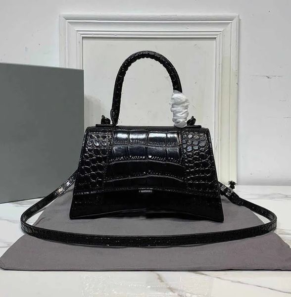 designer bag luxury women totes leather handle purse ladies fashion messenger handbag retro one-shoulder flap wallet
designer bag luxury women totes leather handle purse ladies fashion messenger handbag retro one-shoulder flap wallet