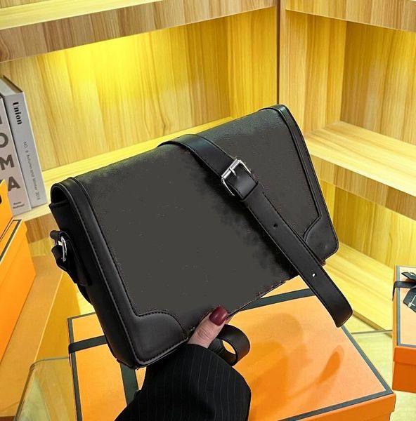 luxury designers mens shoulder bags purses classic fashion men messenger bags cross body bag school bookbag should crossbody bag cover louis
luxury designers mens shoulder bags purses classic fashion men messenger bags cross body bag school bookbag should crossbody bag cover louis