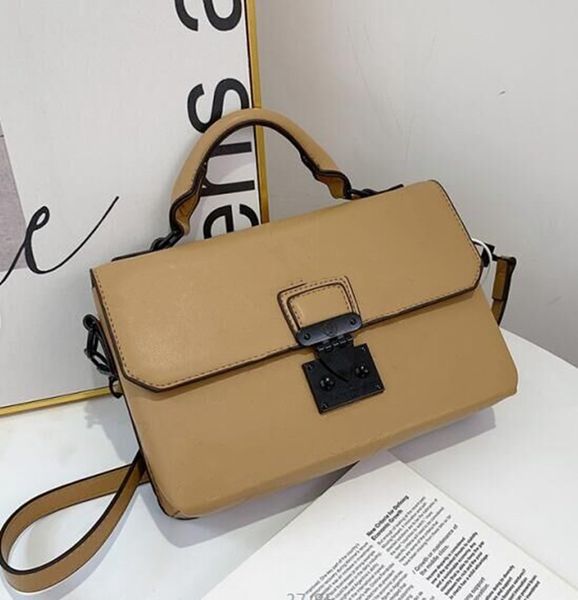 louiseities viutonities fashion women luxurys designers bags handbag 2023 women handbags lady messenger shoulder bag luxury crossbody tote b
louiseities viutonities fashion women luxurys designers bags handbag 2023 women handbags lady messenger shoulder bag luxury crossbody tote b
