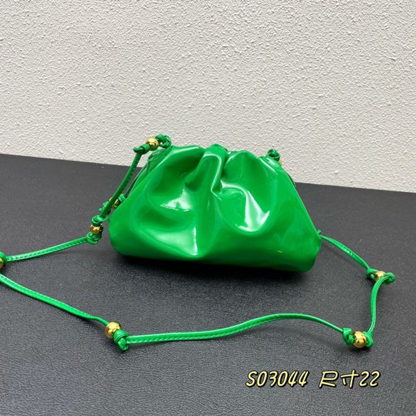 5a designer cloud bags luxury mini pouch patent leather lining leather ladies crossbody bags fashion shoulder cag handbag new 2022
5a designer cloud bags luxury mini pouch patent leather lining leather ladies crossbody bags fashion shoulder cag handbag new 2022