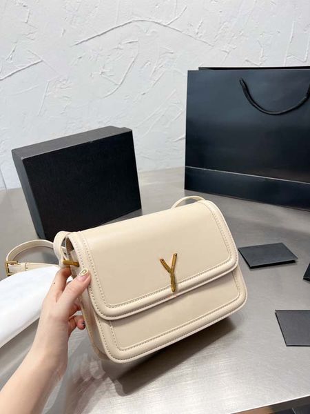 designer beach bag mens wallet luxury sheepskin tofu bag with light suede lining magnetic snap open flap shoulder bag
designer beach bag mens wallet luxury sheepskin tofu bag with light suede lining magnetic snap open flap shoulder bag