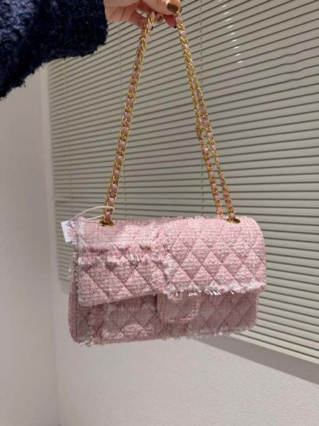 womens fashion bag designer makeup bag imported fabric chain bag fashion matching chain messenger bag
womens fashion bag designer makeup bag imported fabric chain bag fashion matching chain messenger bag
