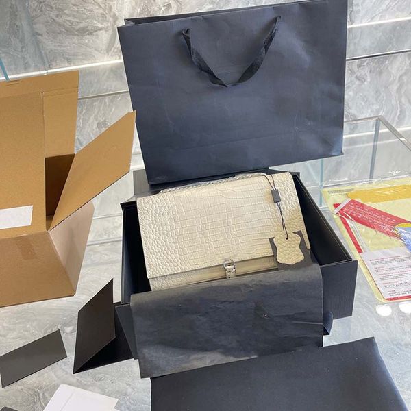 fashion women luxurys crossbody bag famous classical designer lady cross body bags handbag gold silver chain leather chain tassel bag
fashion women luxurys crossbody bag famous classical designer lady cross body bags handbag gold silver chain leather chain tassel bag
