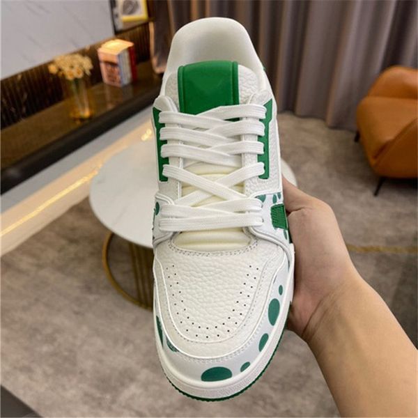 chic casual shoes low-retro s couples fashionable breathable color-blocking sneakers size 35-44, Black
chic casual shoes low-retro s couples fashionable breathable color-blocking sneakers size 35-44, Black