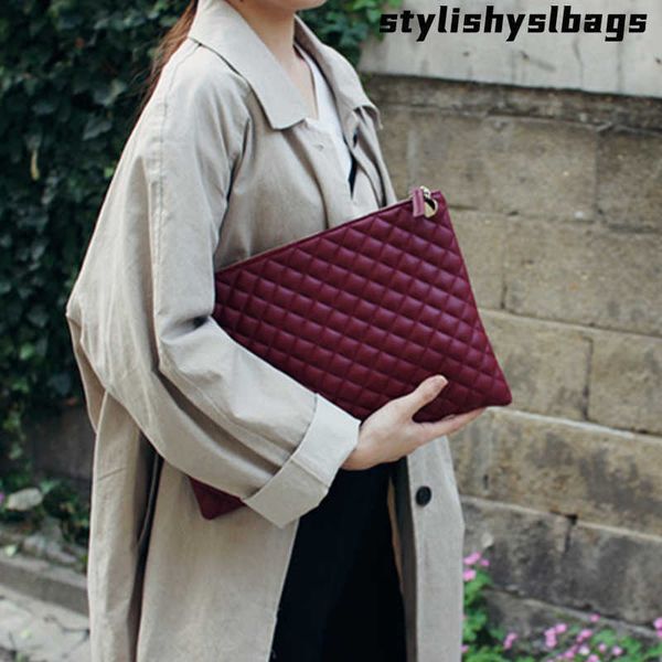 totes 2022 classic clutch fashion wild trend large-capacity rhombus women's party bag four seasons solid simple evening handbags fem 01
totes 2022 classic clutch fashion wild trend large-capacity rhombus women's party bag four seasons solid simple evening handbags fem 01