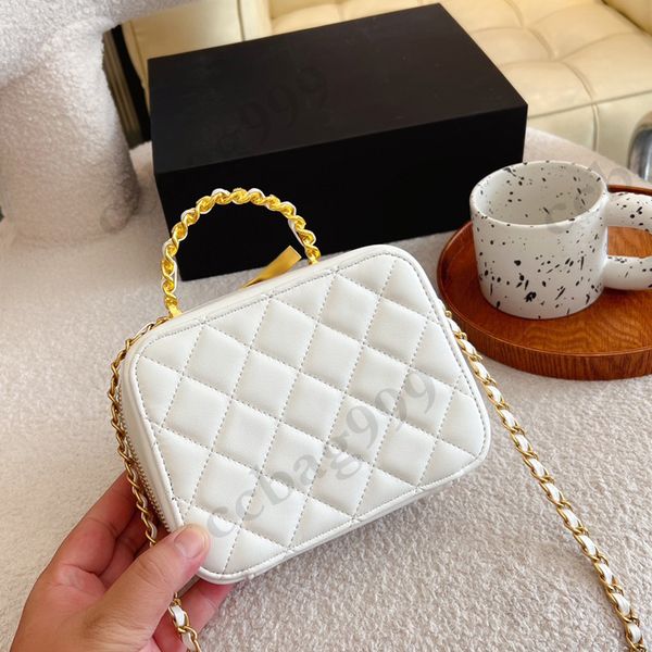 women metal woven handle totes cosmetic bags lambskin quilted gold hardware chain shoulder crossbody multi pocket handbagdesigner large capa
women metal woven handle totes cosmetic bags lambskin quilted gold hardware chain shoulder crossbody multi pocket handbagdesigner large capa