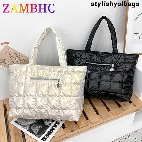 cosmetic bags cases large capacity women's space bag quality down fabric padded shoulder bags for women winter plaid lady tote bags fas
cosmetic bags cases large capacity women's space bag quality down fabric padded shoulder bags for women winter plaid lady tote bags fas