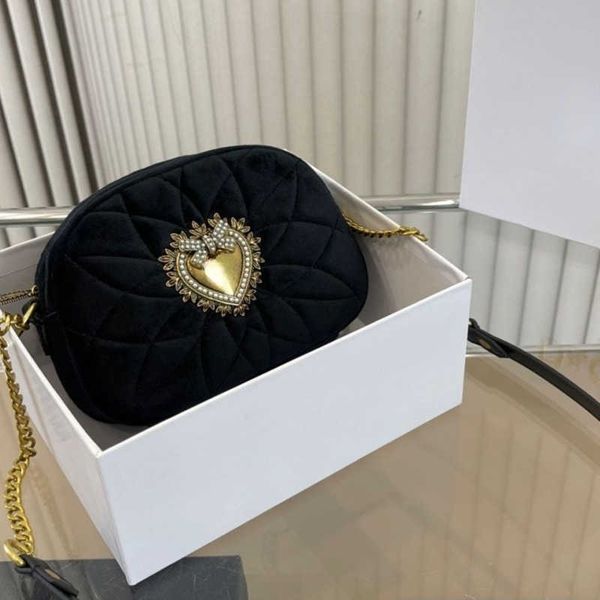 high version women bag luxury shoulder bags dg designer chain crossbody purse fashion heart shape bow clutch oval handbag
high version women bag luxury shoulder bags dg designer chain crossbody purse fashion heart shape bow clutch oval handbag