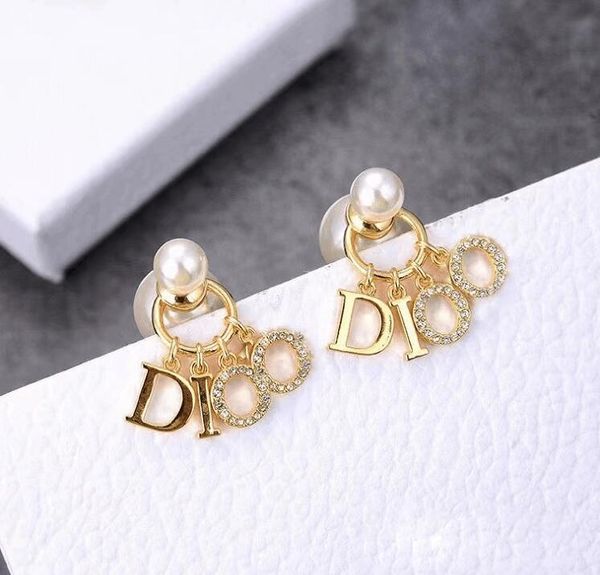 stud 18k gold plated luxury brand designers double letters stud clip chain geometric famous women 925 silver crystal rhinestone earring wedd, Golden;silver
stud 18k gold plated luxury brand designers double letters stud clip chain geometric famous women 925 silver crystal rhinestone earring wedd, Golden;silver